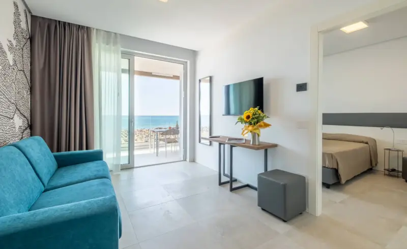 Elegante appartamento con vista panoramica mare