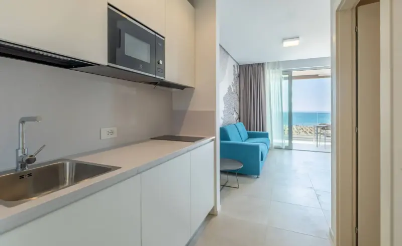 Suite moderna con vista mare e terrazza panoramica